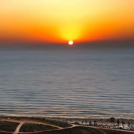 35Th Floor 4 Rooms On The Sea Bat Yam Esterno foto