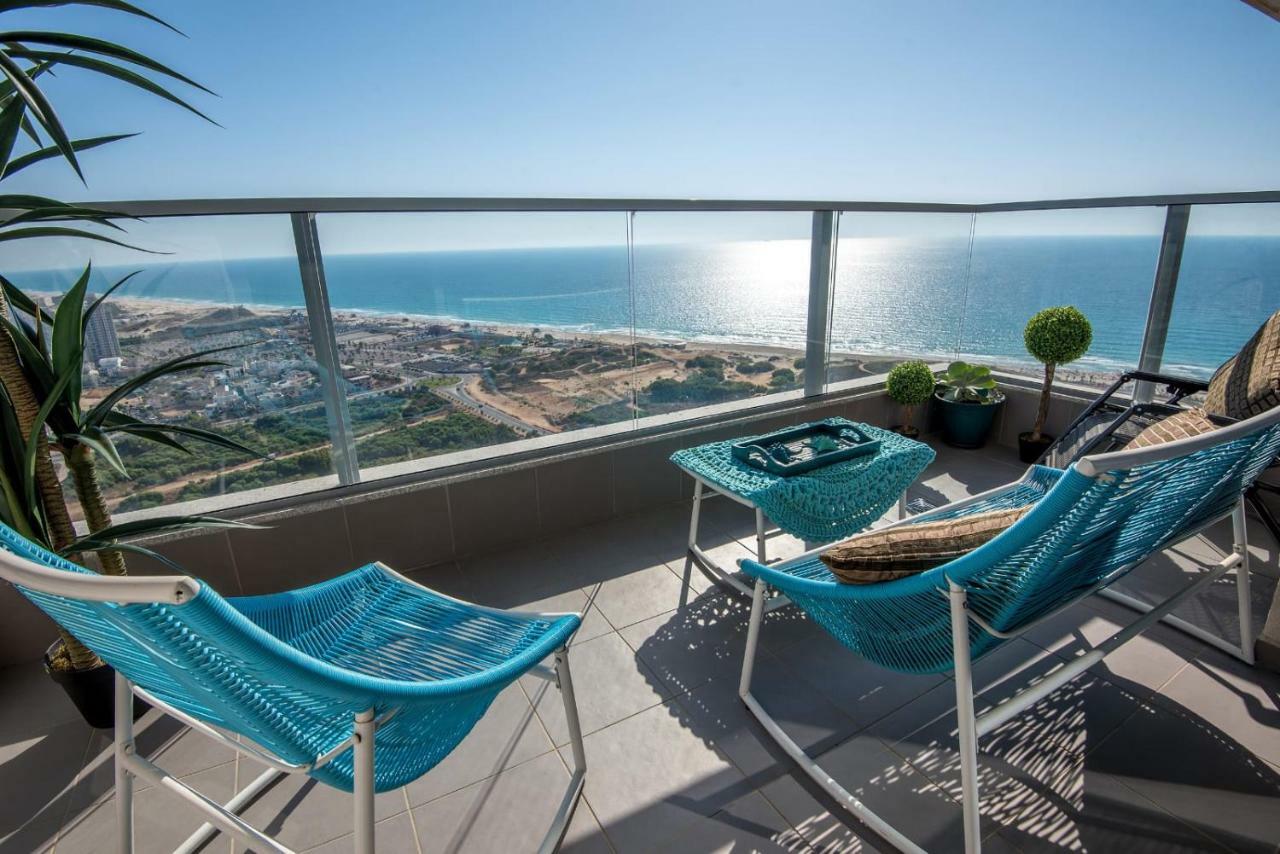 35Th Floor 4 Rooms On The Sea Bat Yam Esterno foto