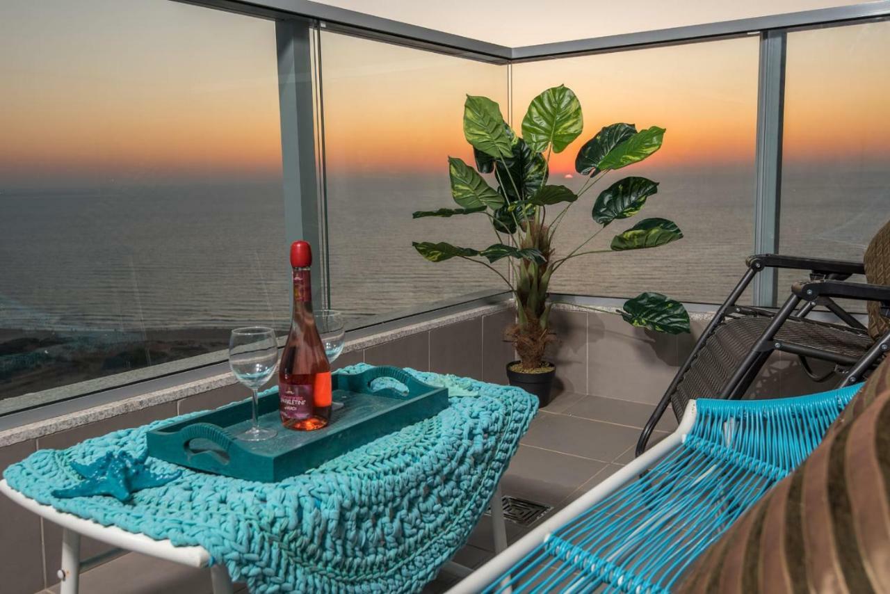 35Th Floor 4 Rooms On The Sea Bat Yam Esterno foto