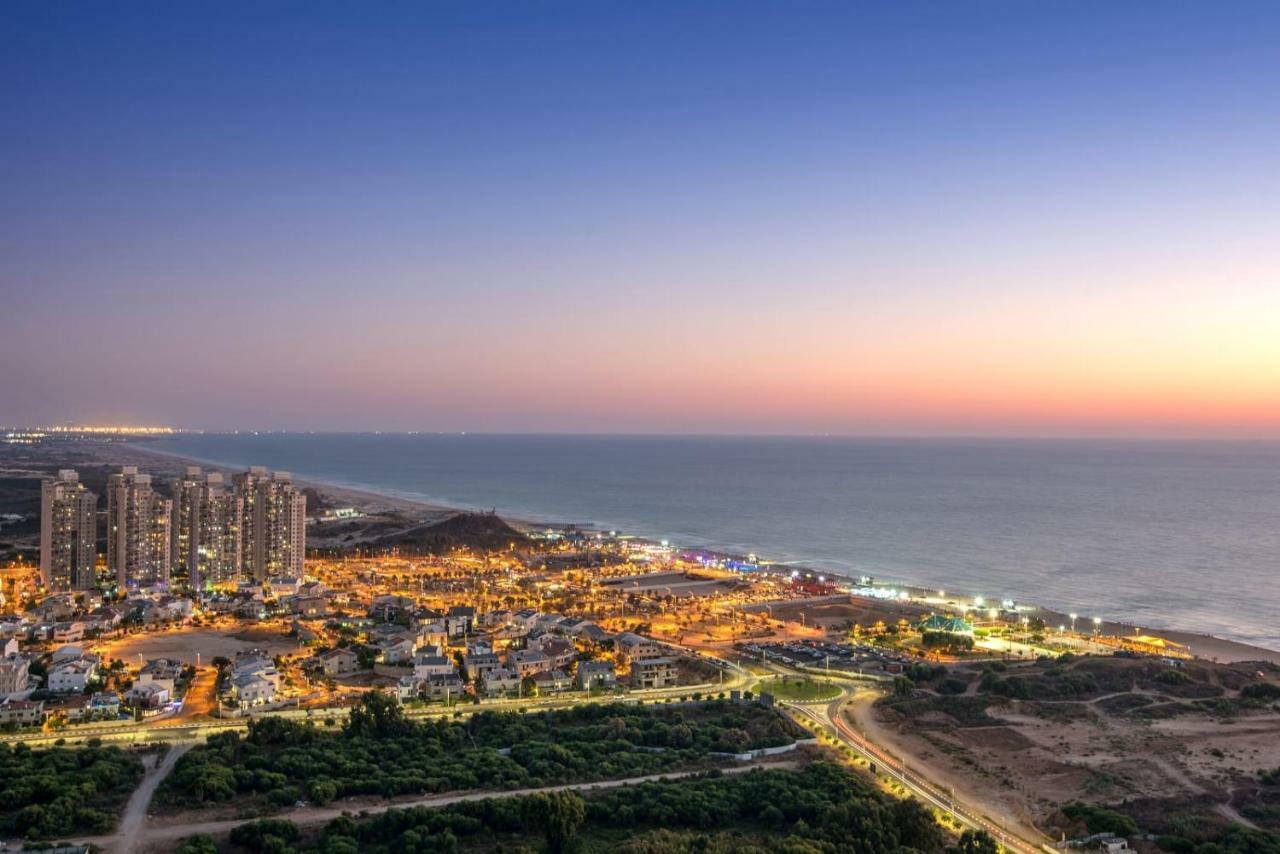 35Th Floor 4 Rooms On The Sea Bat Yam Esterno foto