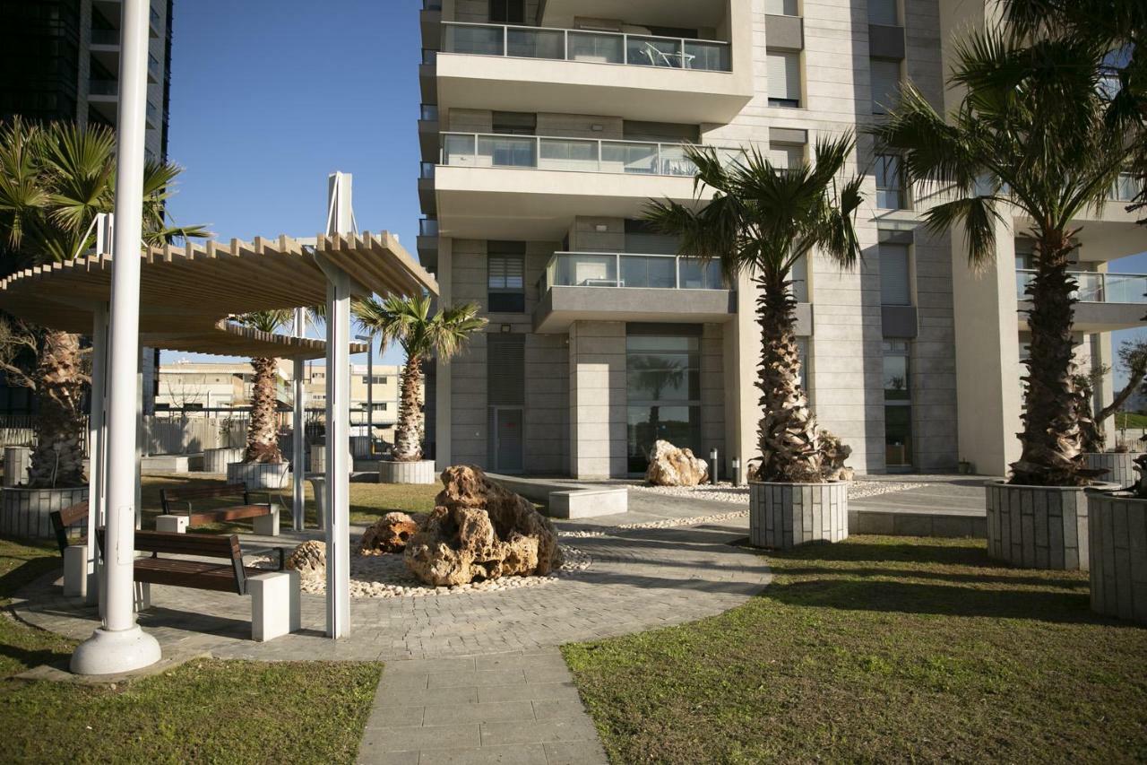 35Th Floor 4 Rooms On The Sea Bat Yam Esterno foto